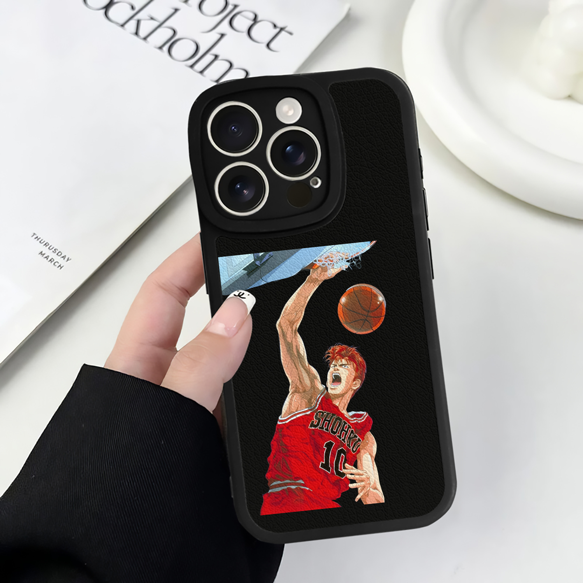 （画像用） SLAM DUNK／スラムダンク 【iPhone 16シリーズ対応】シリコンスマホケース（レザー調） 材質：シリコン